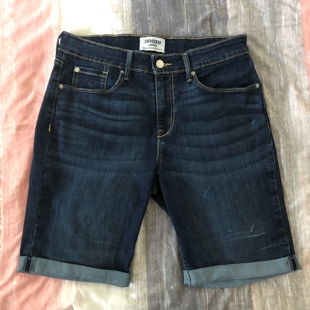 Denizen mid rise denim Bermuda shorts.